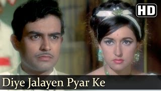 Maarenge Ya Mar Jaayenge  RD Burman Asha Bhosle  Pukar Songs  Zeenat Aman Amitabh Bachchan [upl. by Lahsram]