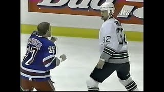 Stu Grimson vs Ryan VandenBussche [upl. by Dacia]